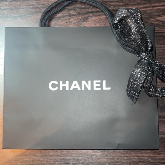 Chanel Shopping Bag w/Ribbon - Picture 3 of 5